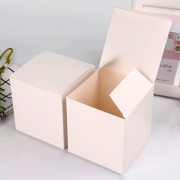 white shipping boxes